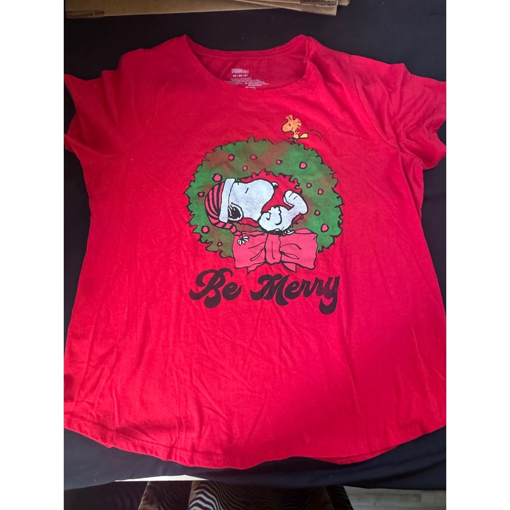 Peanuts Snoopy Be Merry Christmas Wreath Red Graphic T-Shirt Women 0X Mad Engine